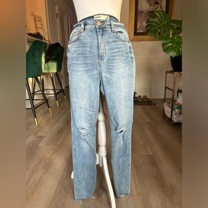Beautiful Garage Light Wash Skinny Jean Denim